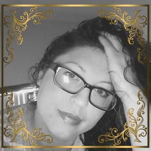 Meet your Posher, Cassandra